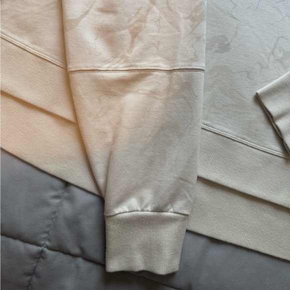 All in Motion Off-White/Light Pink Oversized Long Sleeve Sweatshirt Size Small - Picture 7 of 7